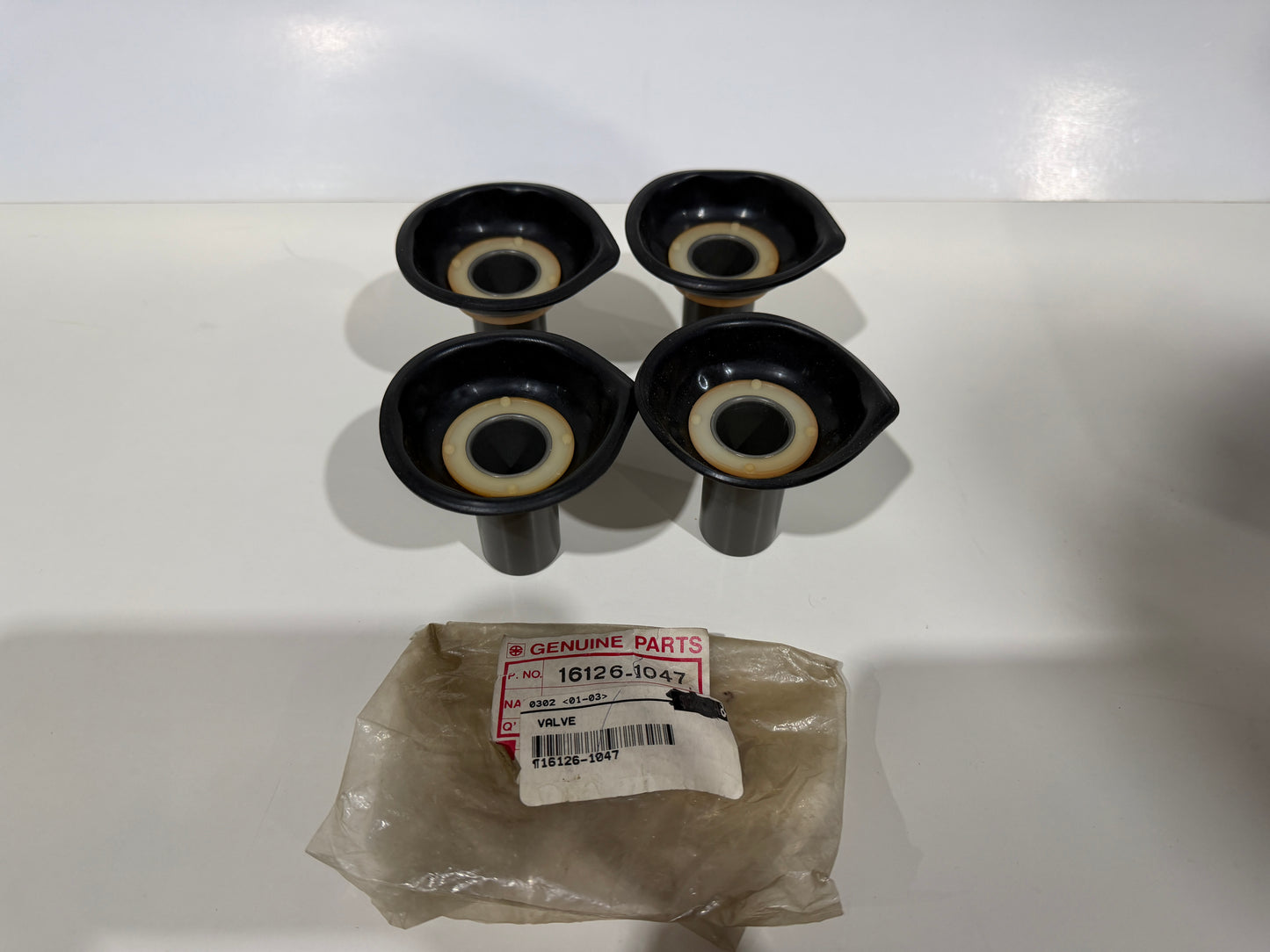 NOS 16126-1047 GENUINE KAWASAKI CARB VACUUM VALVE Fits KZ-550