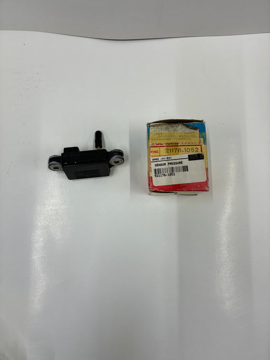 Kawasaki ZX 750 E1 E2 Turbo NOS Pressure Sensor 21176-1052
